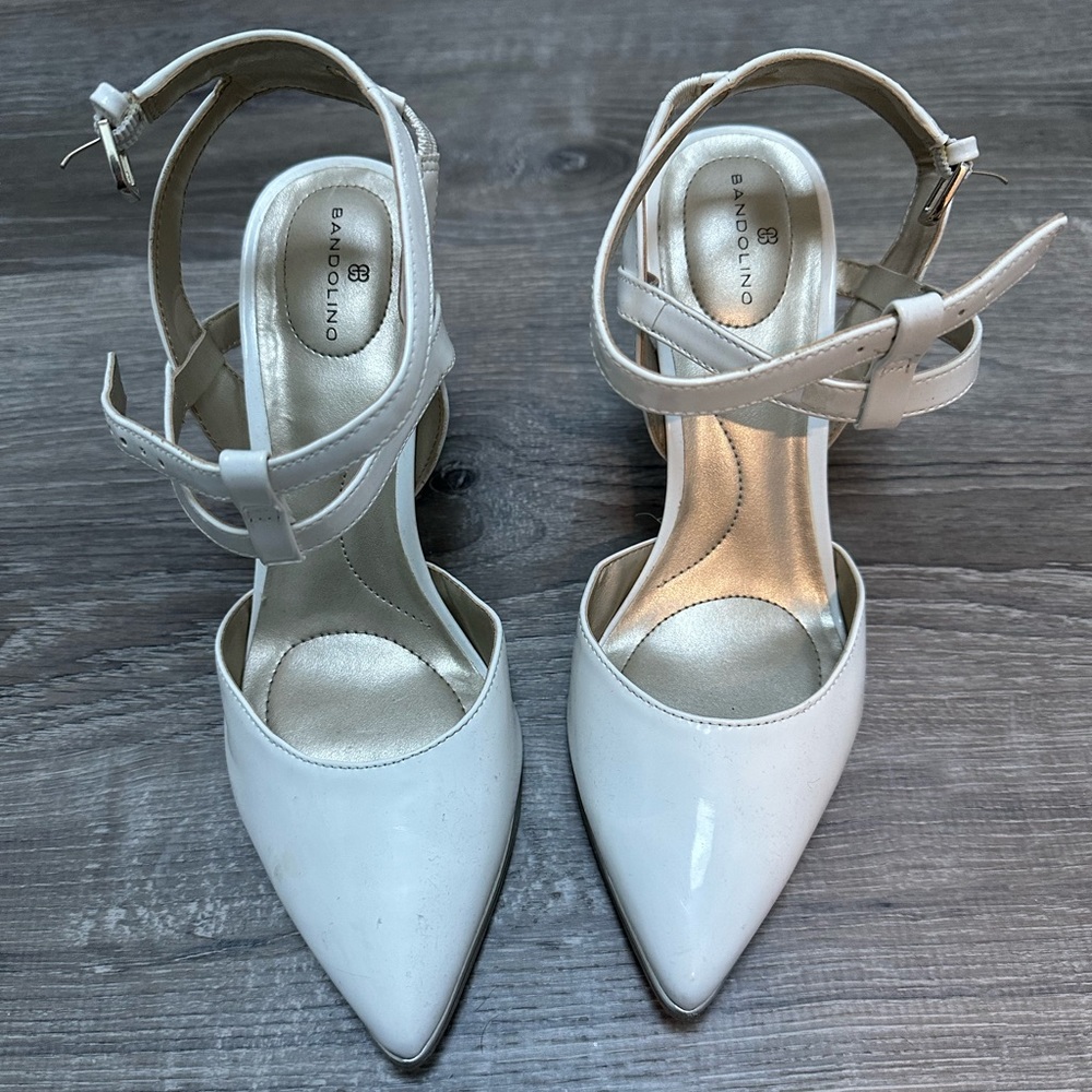 Bandolino white pumps size 7 worn once
